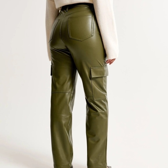 Women's Abercrombie & Fitch Pants & Jumpsuits Abercrombie Vegan Leather Cargo 27 - Picture 2 of 5